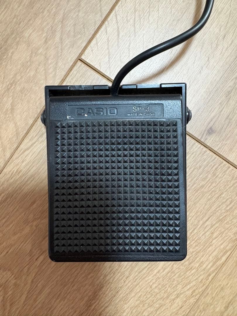 CASIO 電子キーボード LK-222ホワイト 譜面スタンド付き