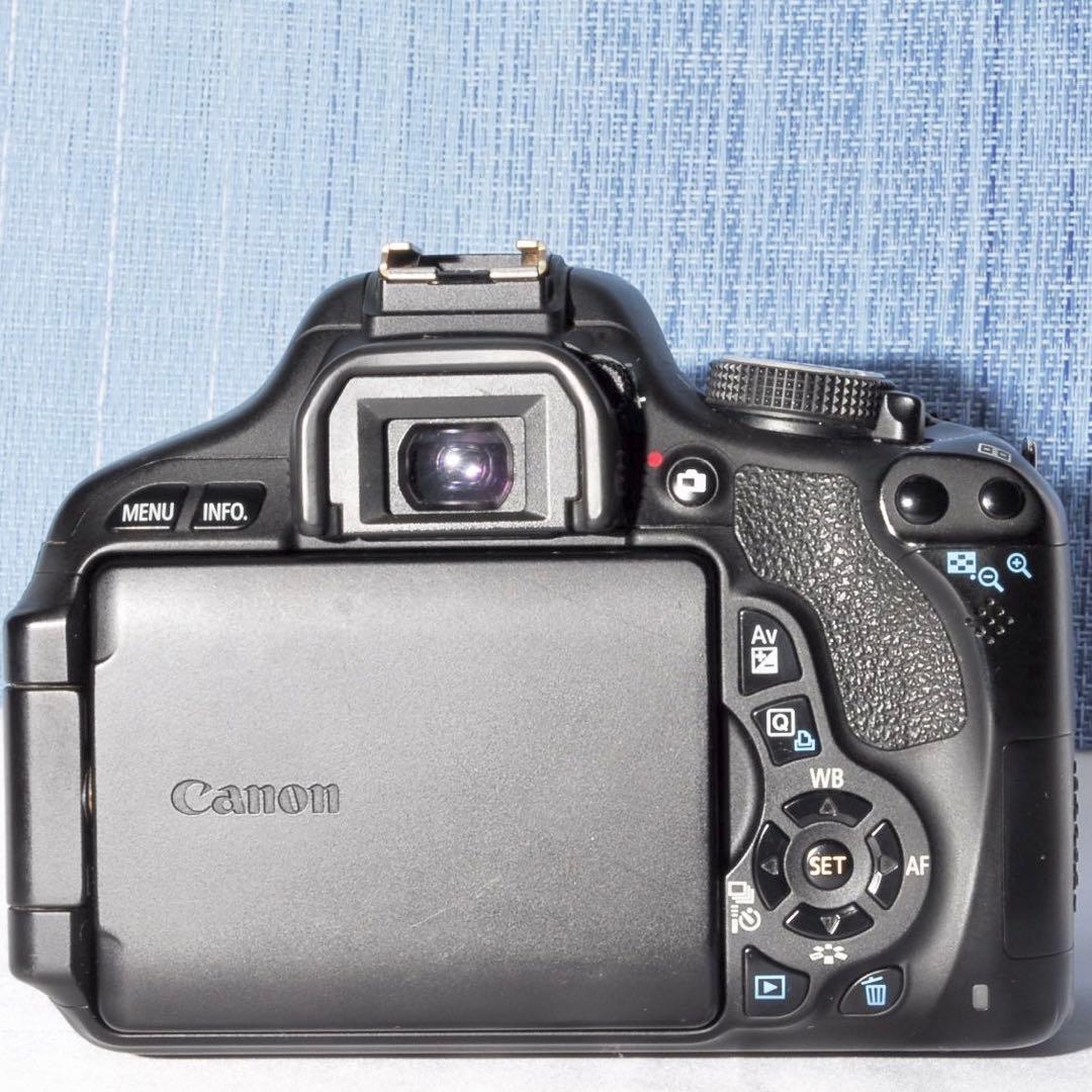 スマホ転送♥️Canon.EOS Kiss X5 レンズキット♥️ストロボ付き！