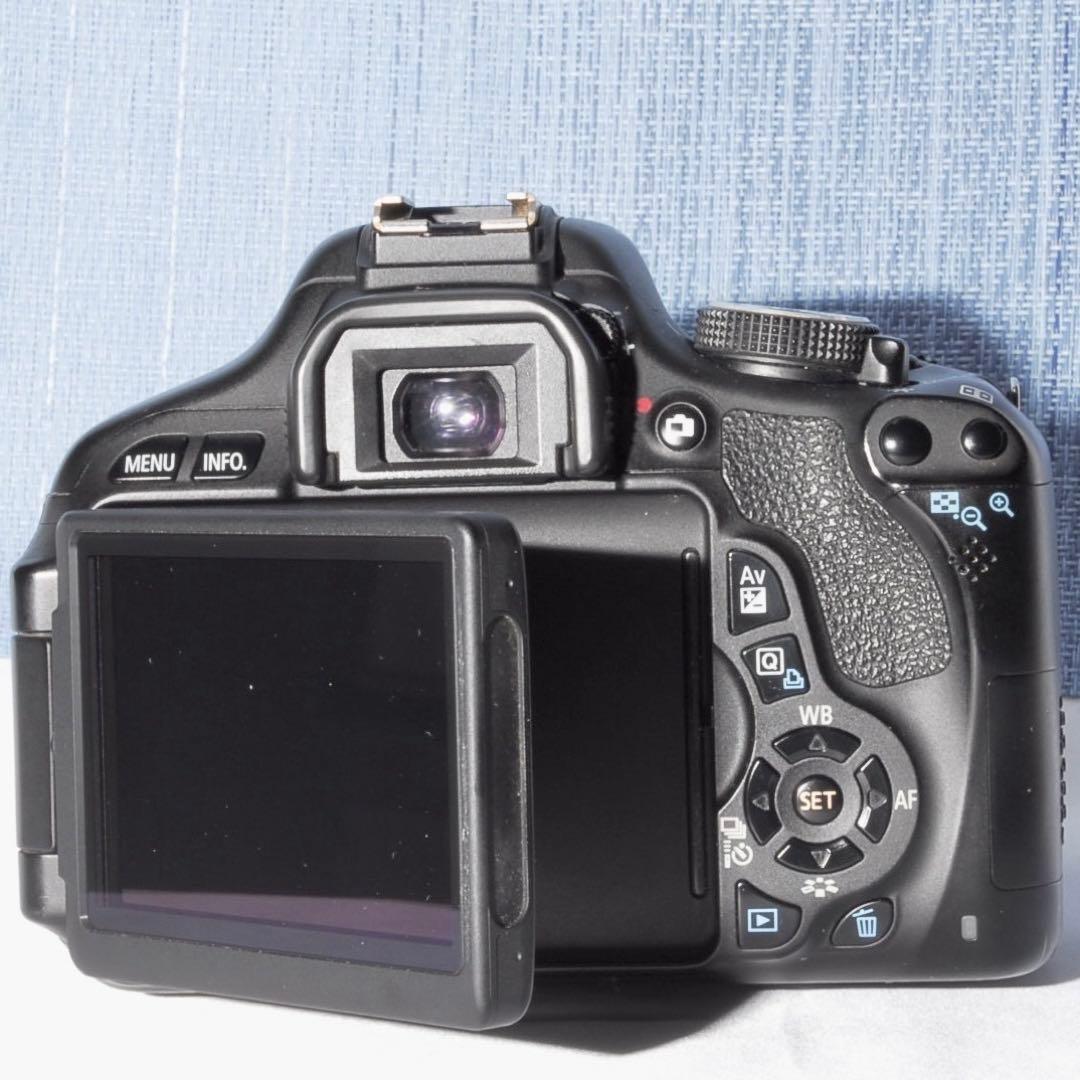 スマホ転送♥️Canon.EOS Kiss X5 レンズキット♥️ストロボ付き！