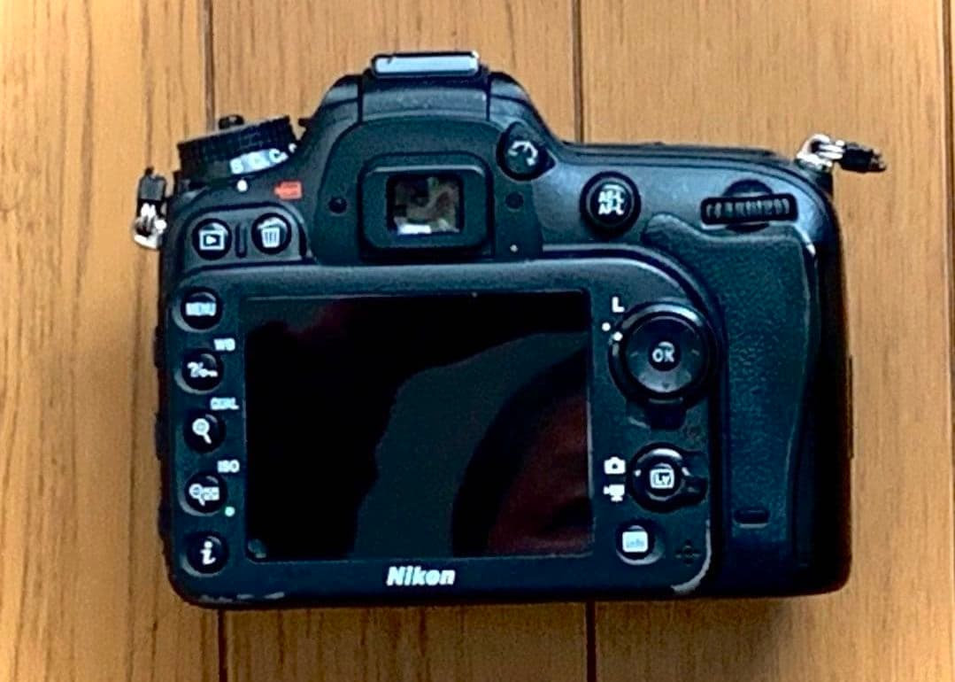 Nikon D7100 ボディ + WU1-s 付属品+レンズ付き