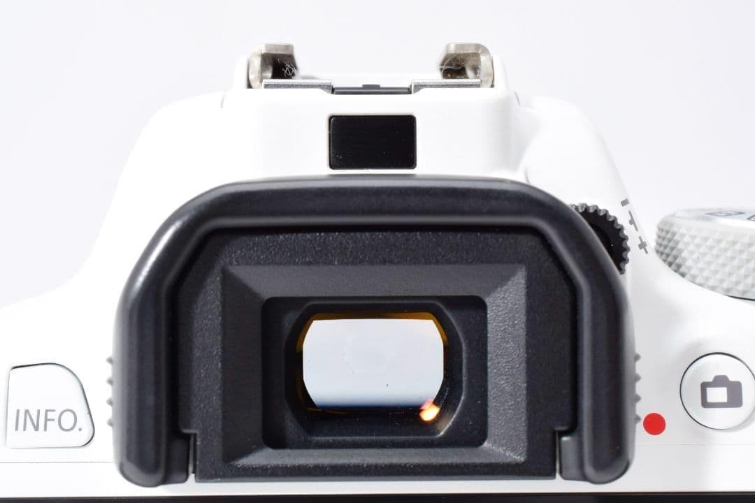 新品級✨️キヤノン EOS KissX7 ホワイト✨️単焦点 ダブルレンズ 軽量