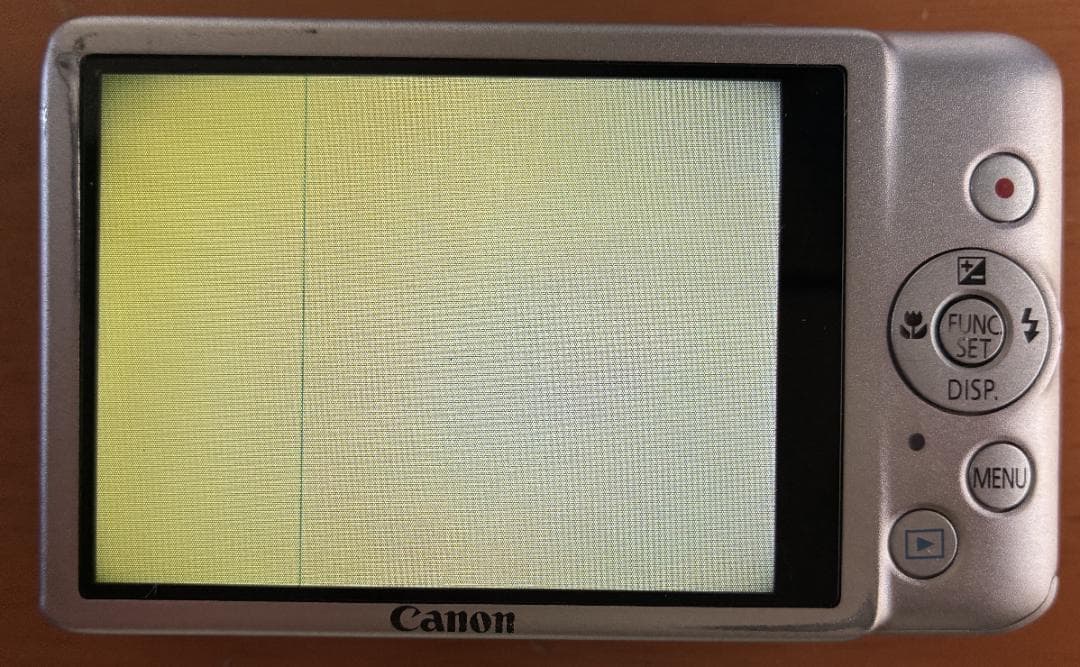 Canon　キャノン　IXY210F　動作確認済　充電/充電器/メモリカード付属