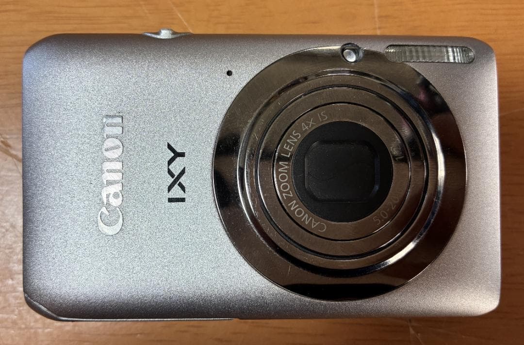 Canon　キャノン　IXY210F　動作確認済　充電/充電器/メモリカード付属
