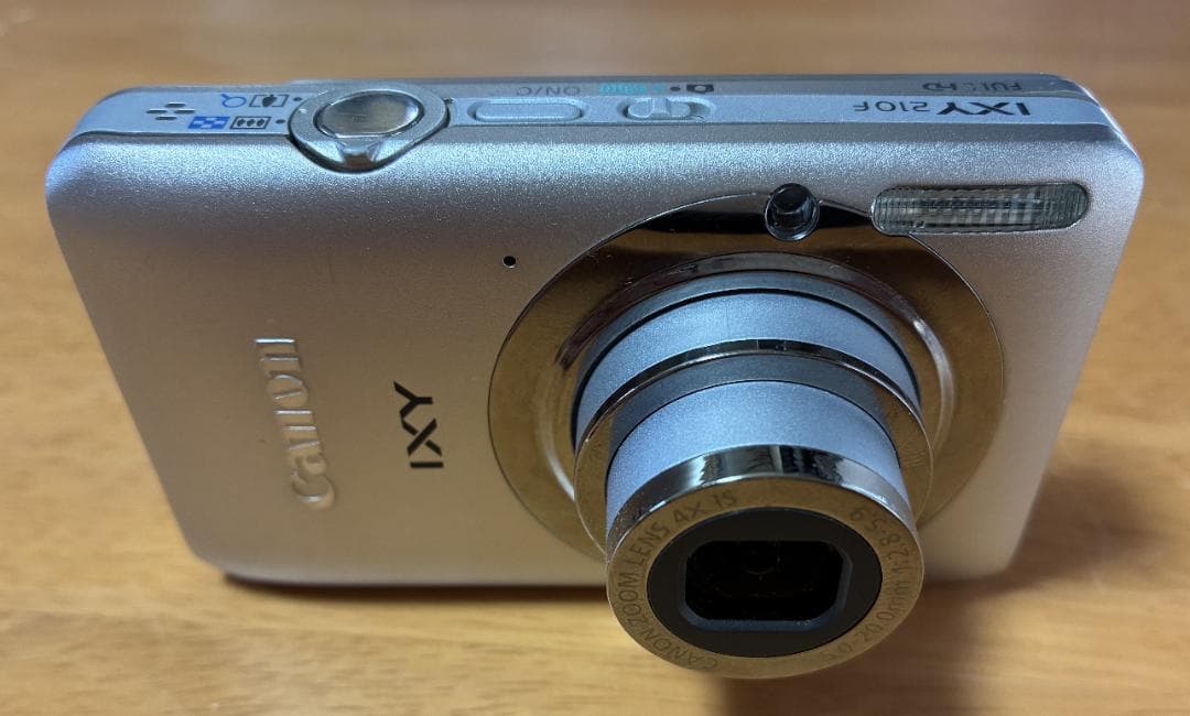 Canon　キャノン　IXY210F　動作確認済　充電/充電器/メモリカード付属