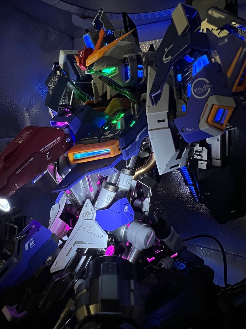 【海外製】Zガンダム1/35ガンプラLED発光(完成品)