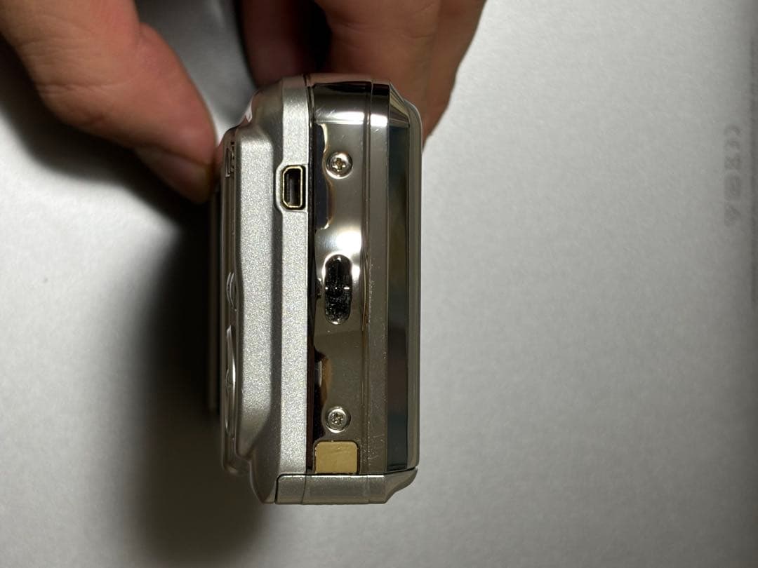 乾電池 FUJIFILM Finepix AV100デジタルカメラ 動作確認済