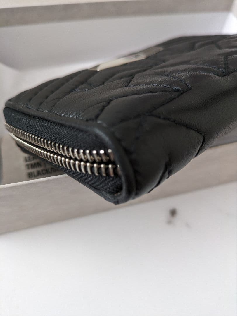 ジミーチュウ　JIMMY CHOO　コンパクト財布　極美品　正規購入