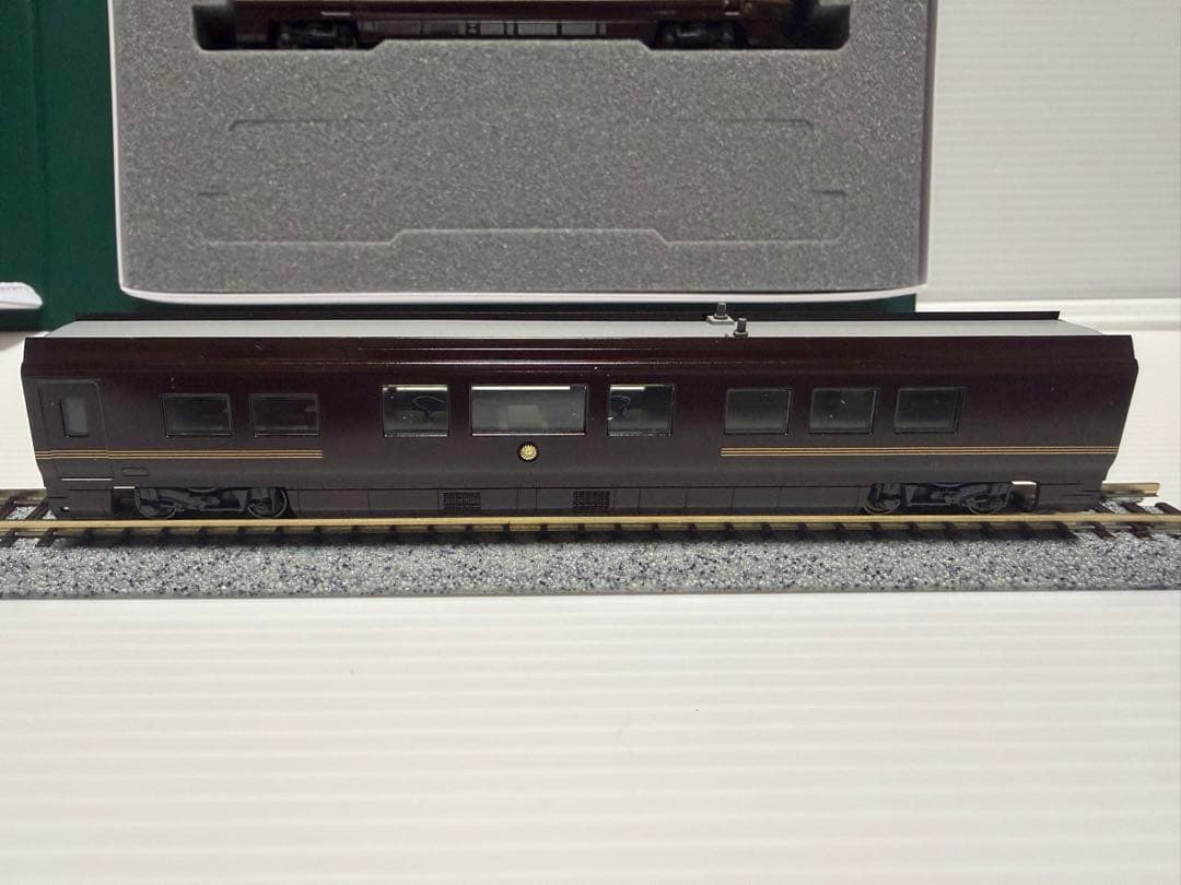 【お値下げいたしました】KATO E655系 なごみ 5両＋特別車両　お召し列車