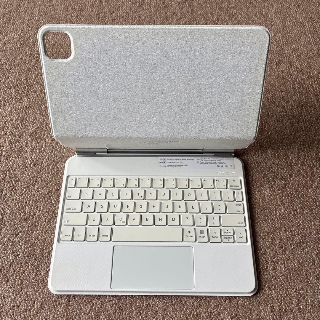 11インチiPadキーボードケース マグネット式