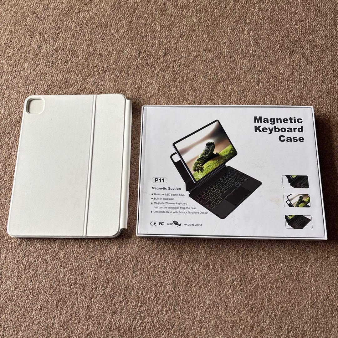 11インチiPadキーボードケース マグネット式