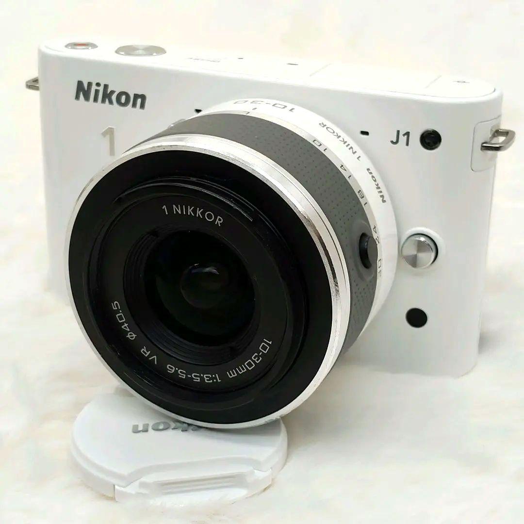 【美品】Nikon 1 J1 ミラーレスカメラ ダブルレンズセット　スマホに転送