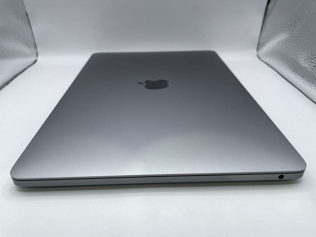 MacBook Pro 13インチ (M1, 2020) 8GB / 256GB