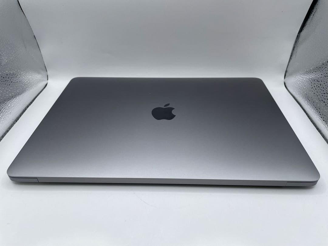 MacBook Pro 13インチ (M1, 2020) 8GB / 256GB