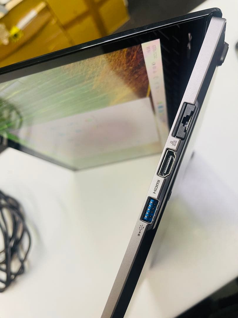 FujitsuタッチパネルCore i5を搭載した14型ノート500GBSSD