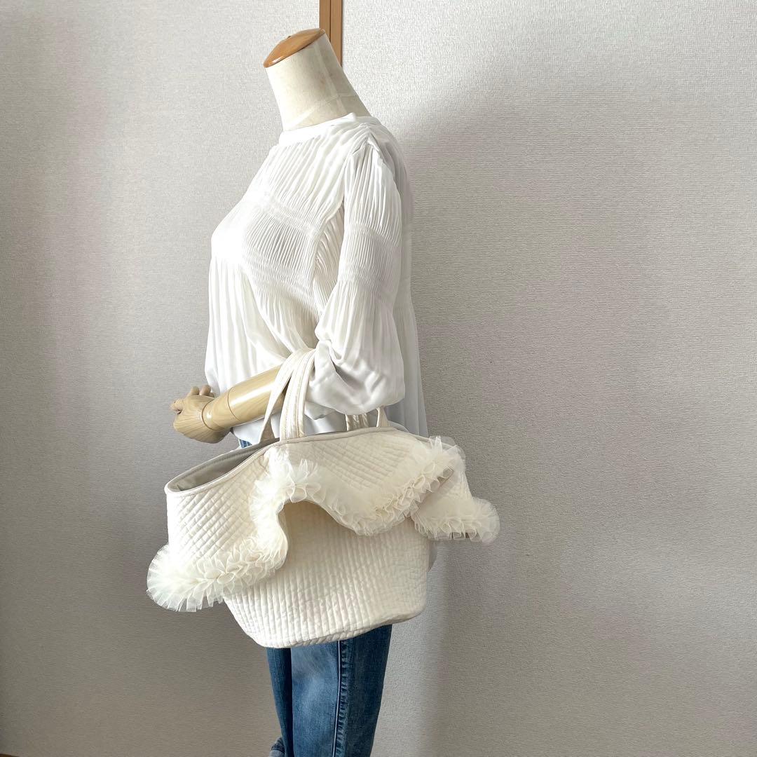 チュールフリル付き丸底マルシェバッグ　ヌビバッグ　アイボリー　ハンドメイド