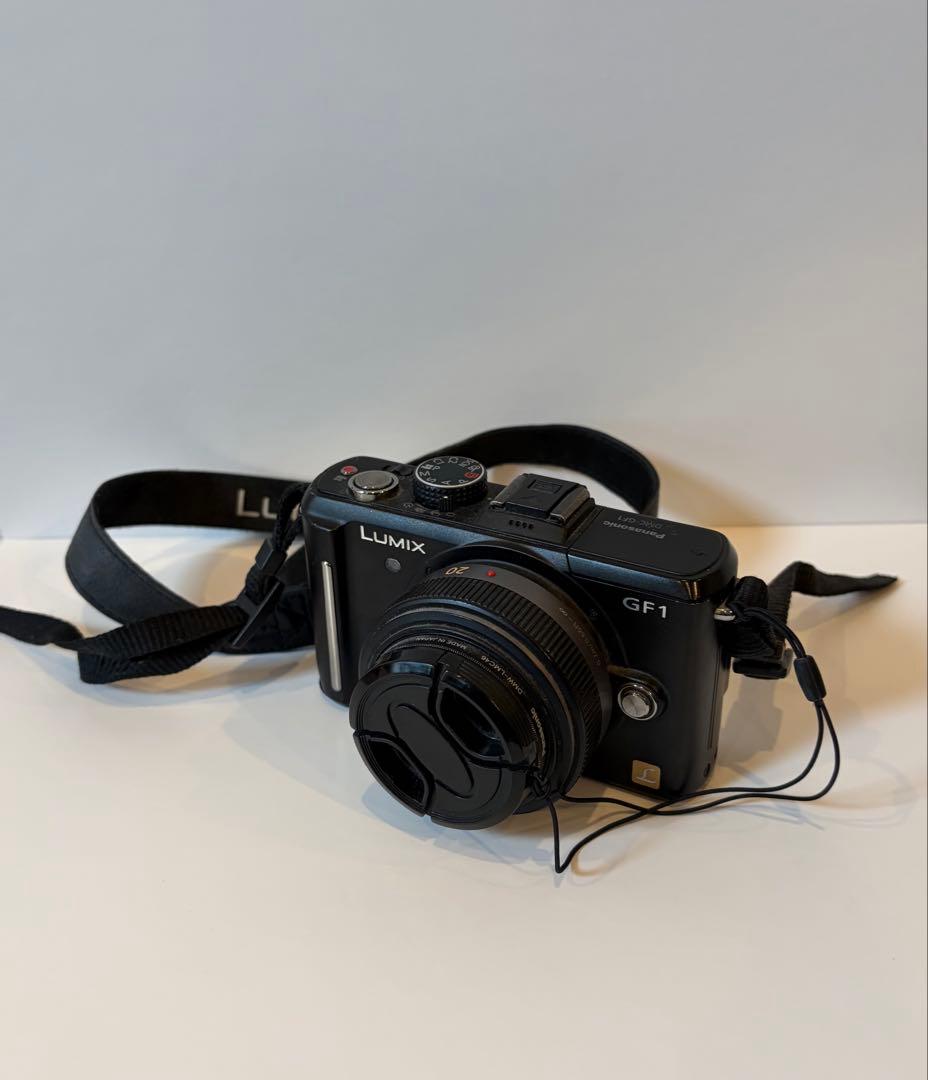 【名機】Panasonic LUMIX GF1 20mm パンケーキレンズ