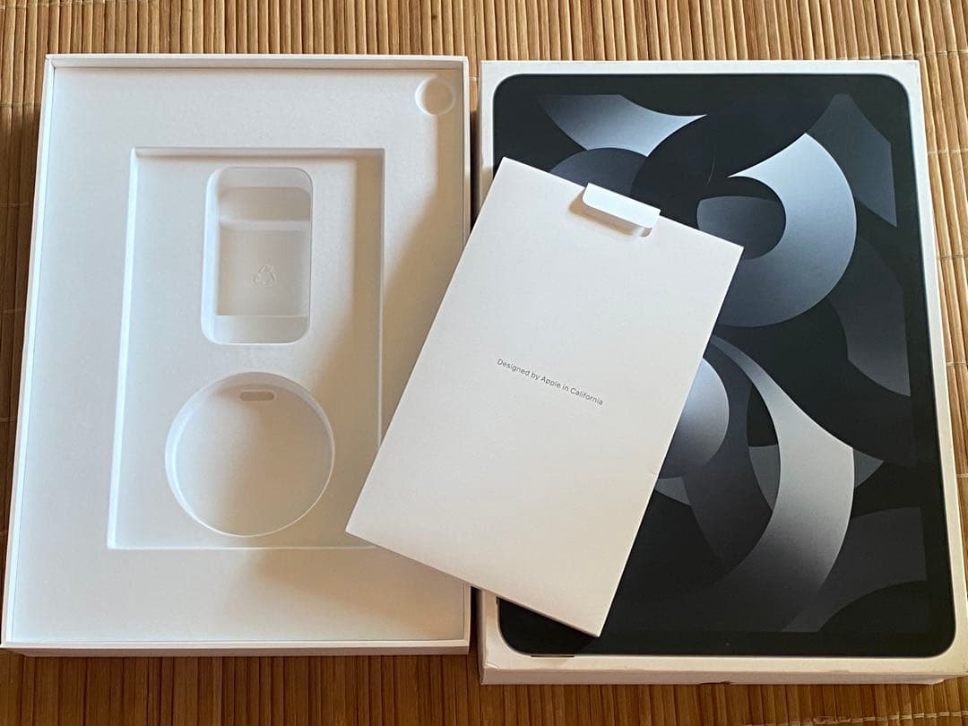 Apple iPad Air (第5世代)256GB グレーバッテリー99%