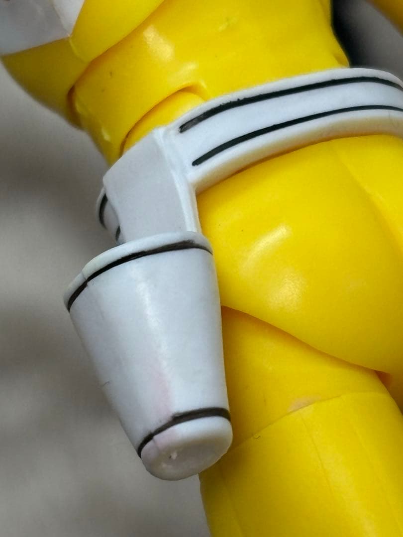 ライトニングコレクションパワーレンジャーリマスター版イエローレンジャー