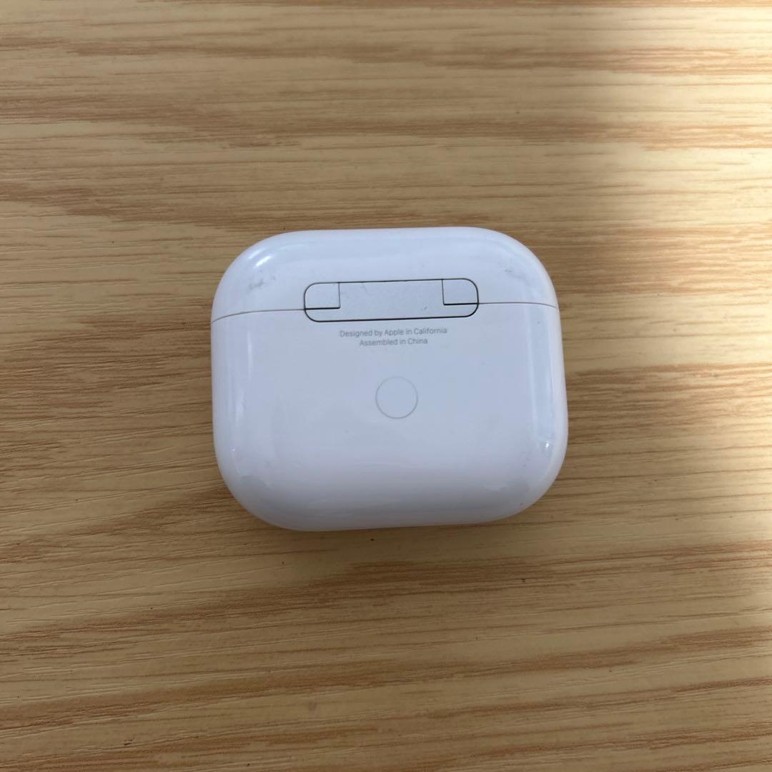 AirPods第3世代　ケース付