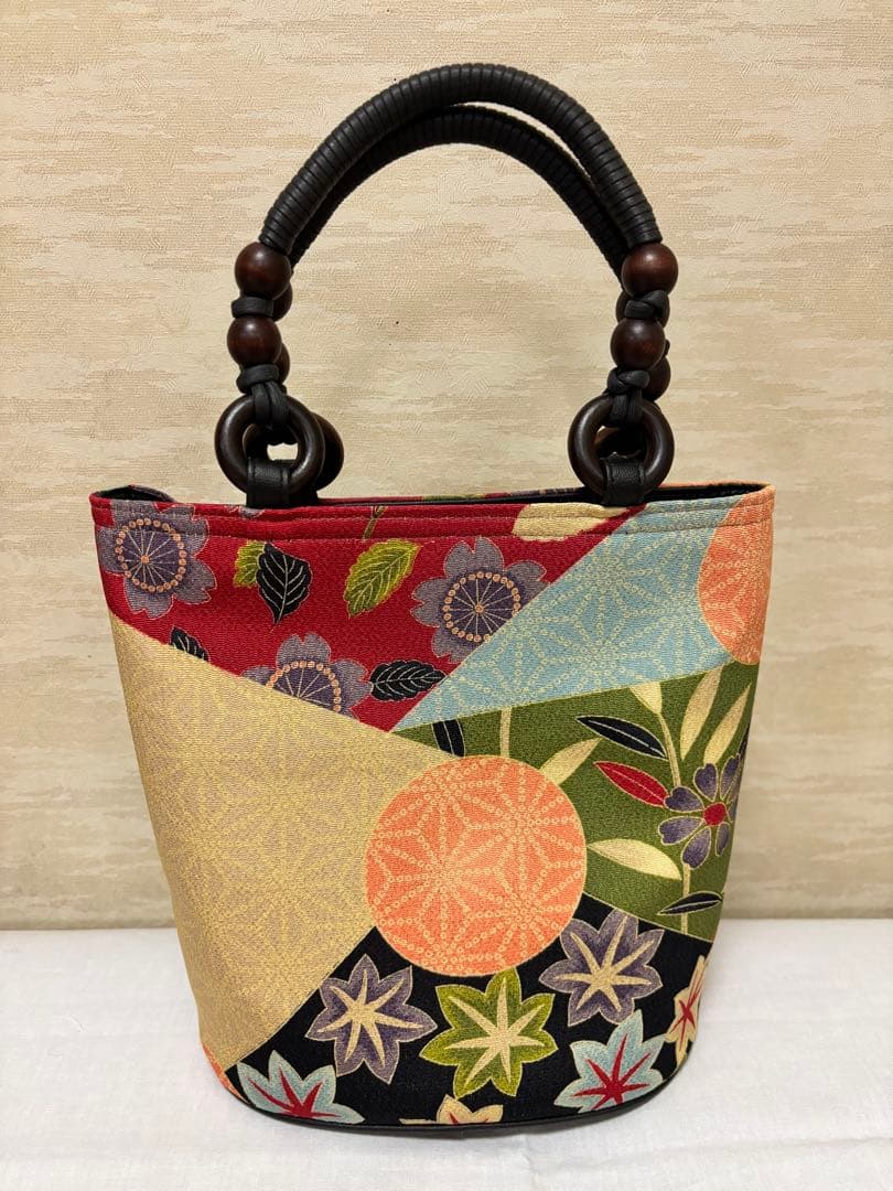 バッグ　正絹　バケツ型　紫織庵　パッチワークデザイン　桜　麻の葉　日本製　新品