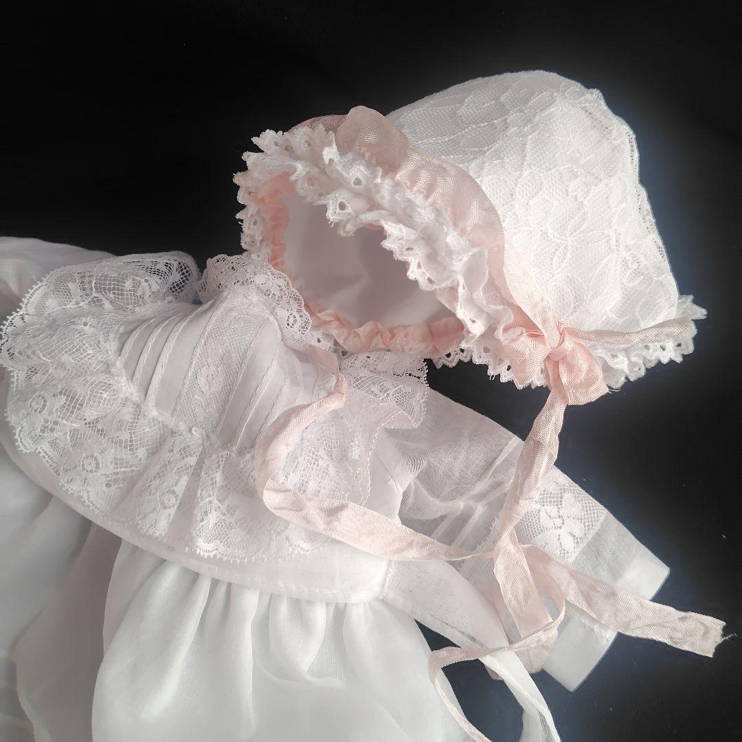 真っ白なアンティークドールドレスとボネのセット