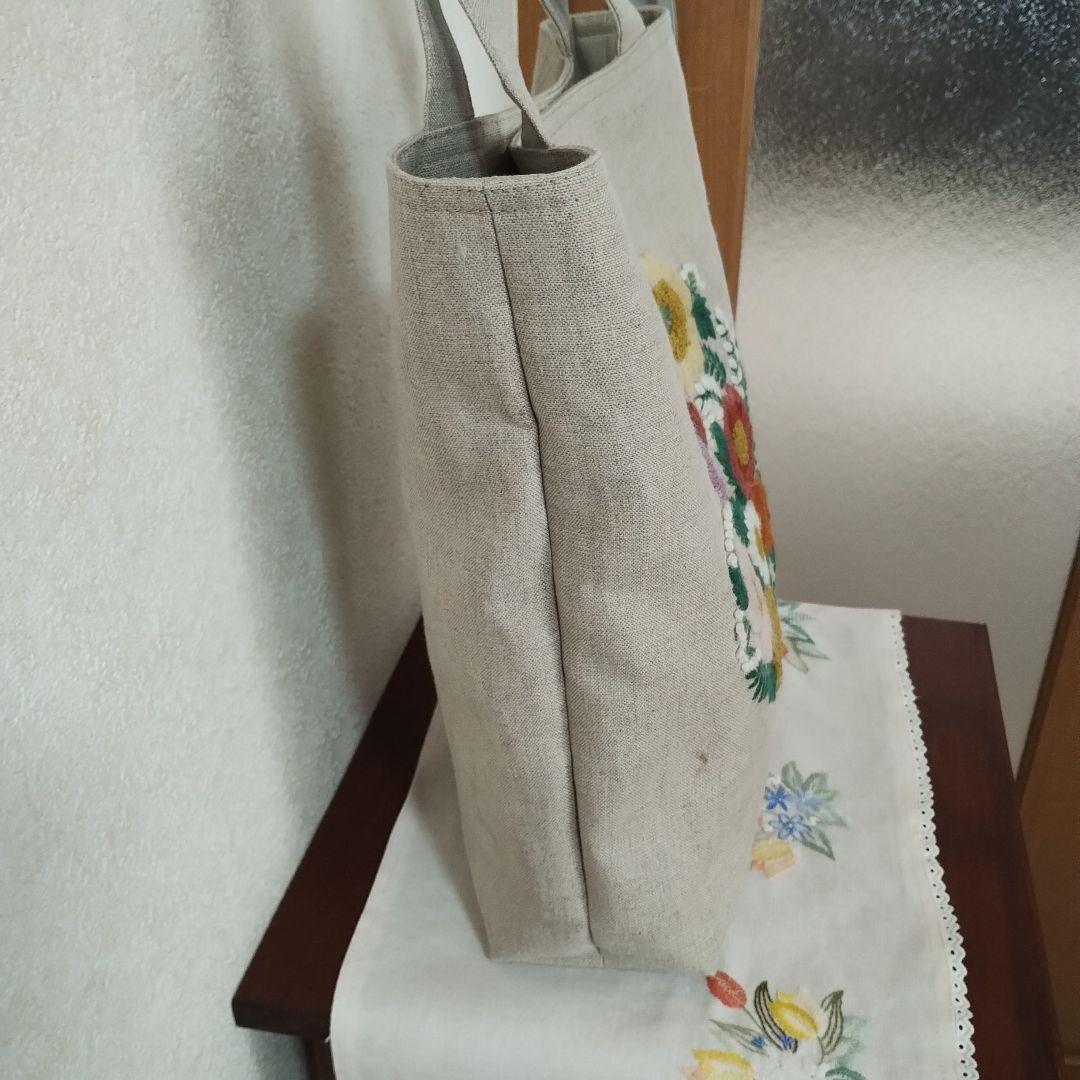 ハンドメイド ウ―ル刺繍 ポピ―のト―トバック