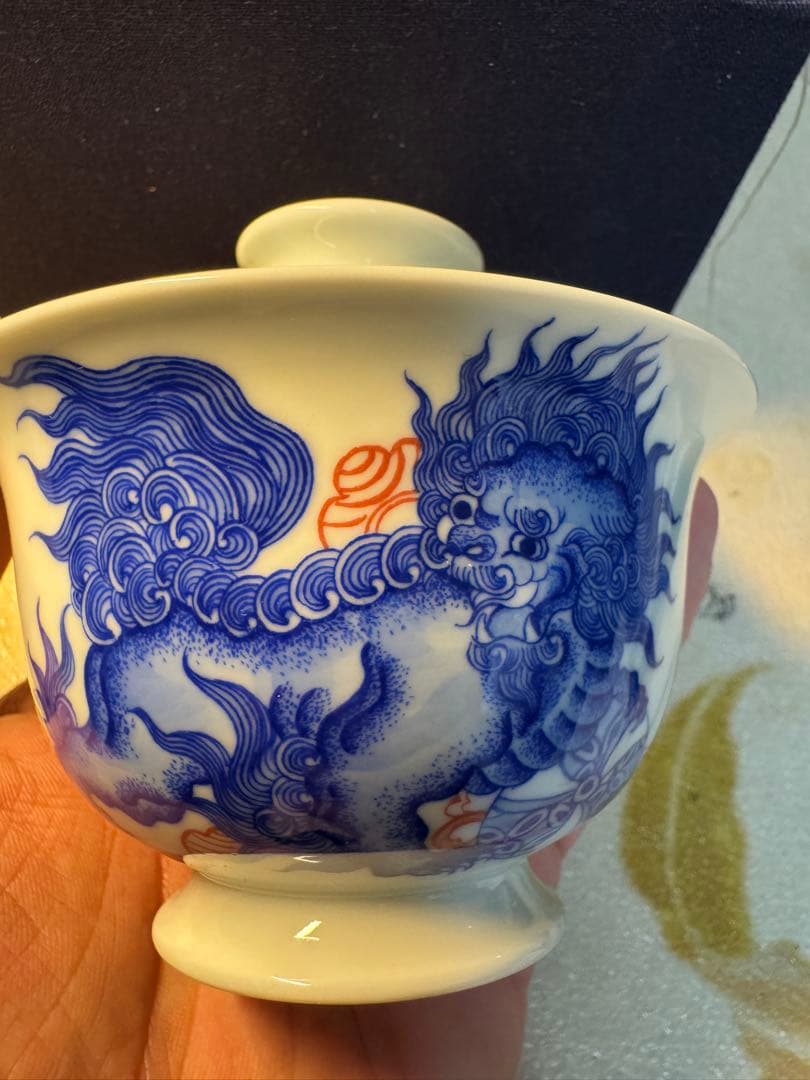 純手描き 青花染付唐獅子蓋碗 磁器 茶器
