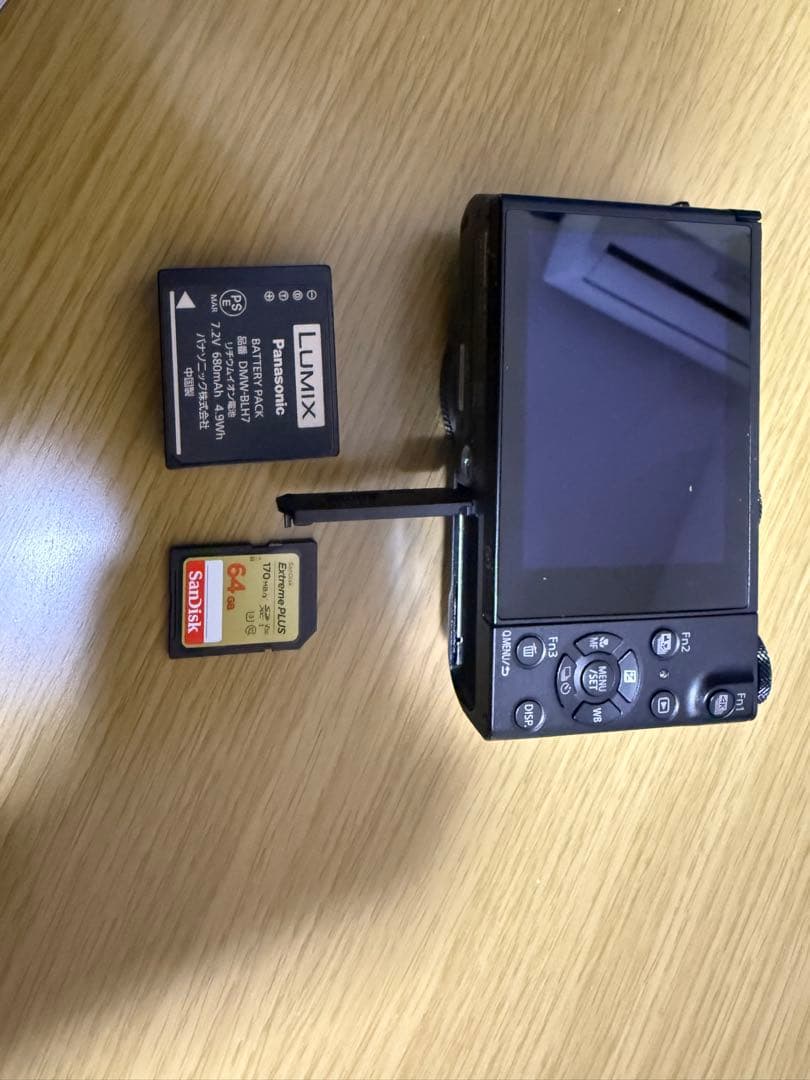 Panasonic LUMIX DMC-LX9コンパクトデジタルカメラ