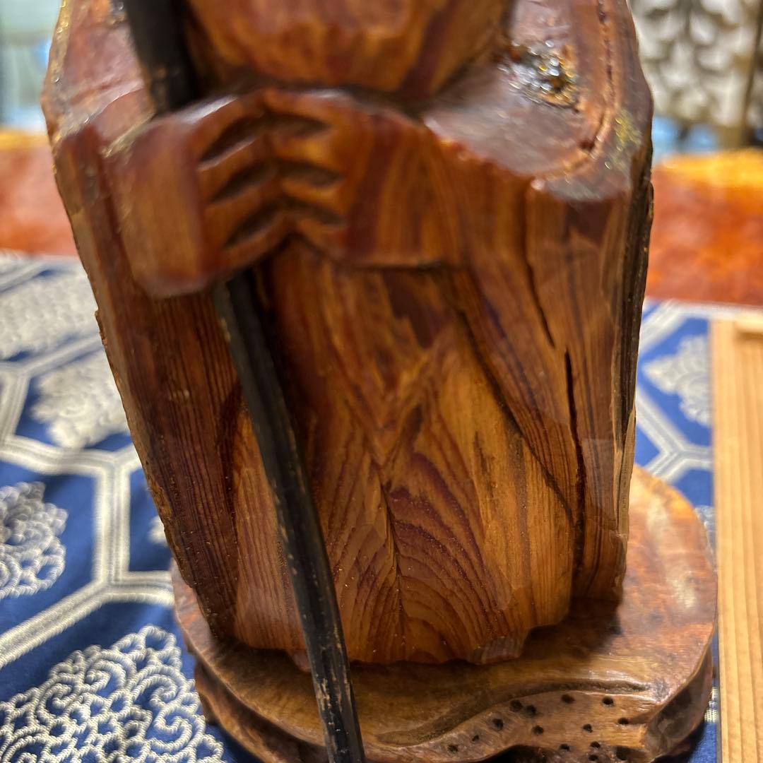 木製老人彫刻 杖付き 伝統的