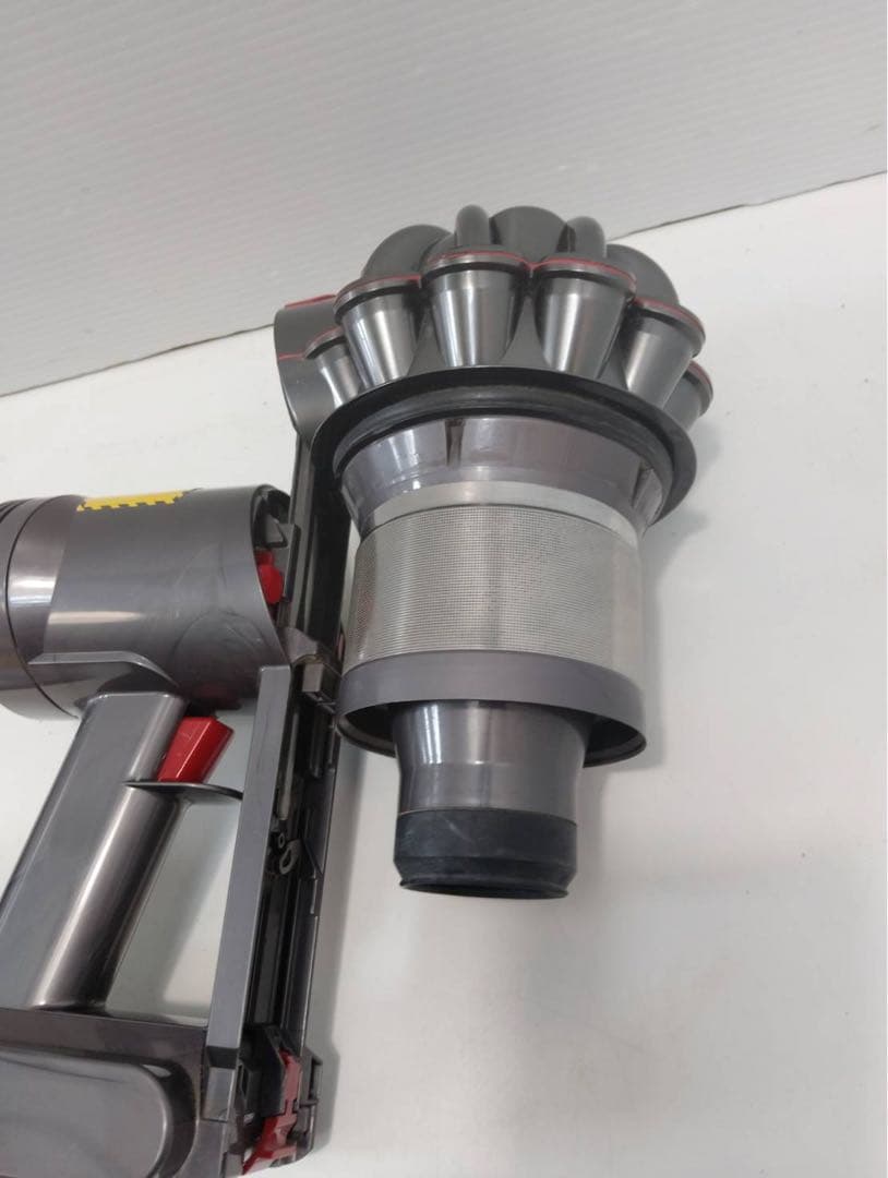 G1877 Dyson V7 Fluffy コードレスクリーナー (SV11)