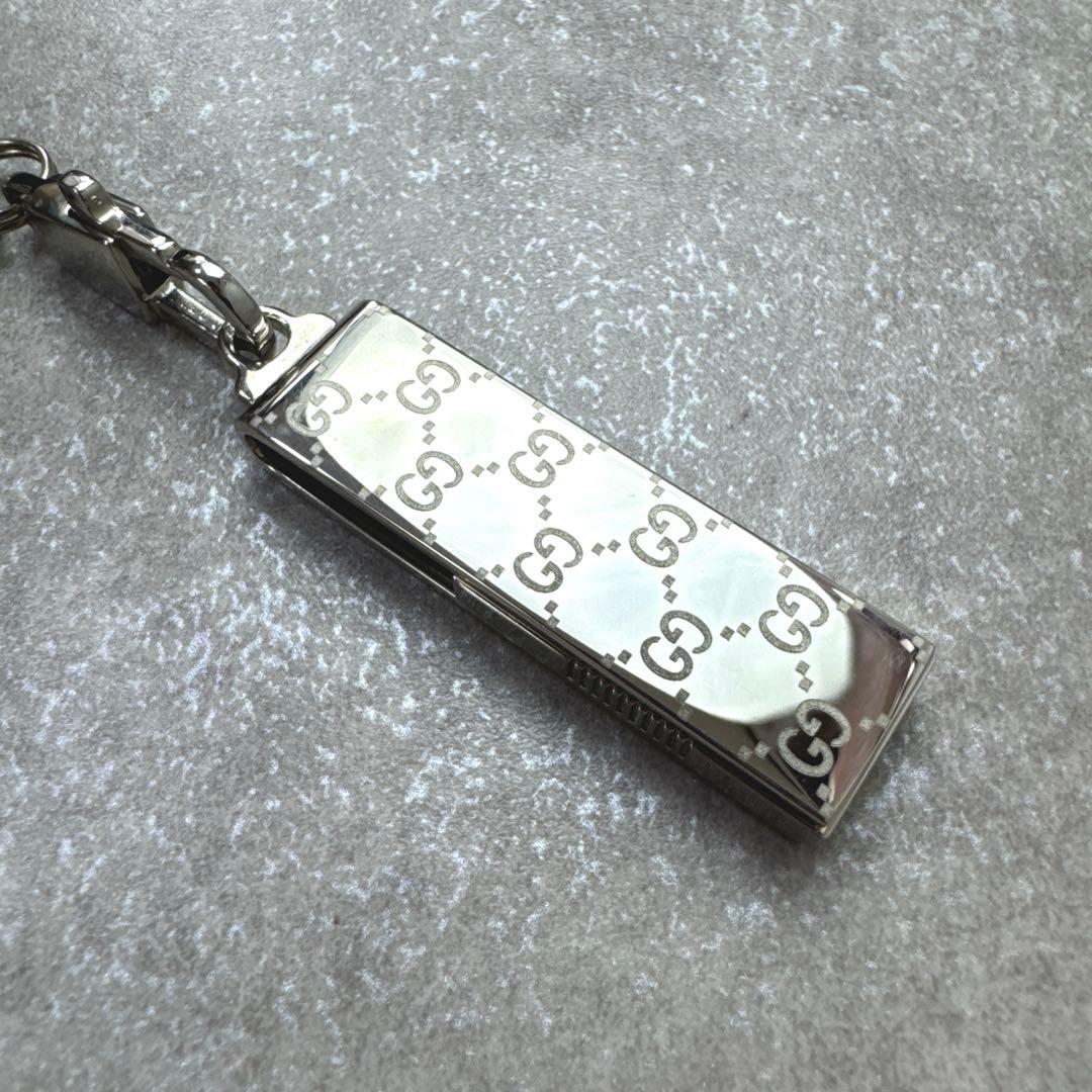 GUCCI グッチ GG柄 8GBUSBメモリー シェリーライン ストラップ