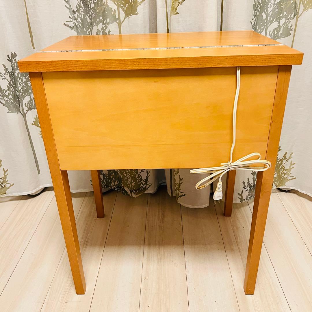 【日進木工】鏡付き ドレッサーデスク コンパクト収納・コンセント付き