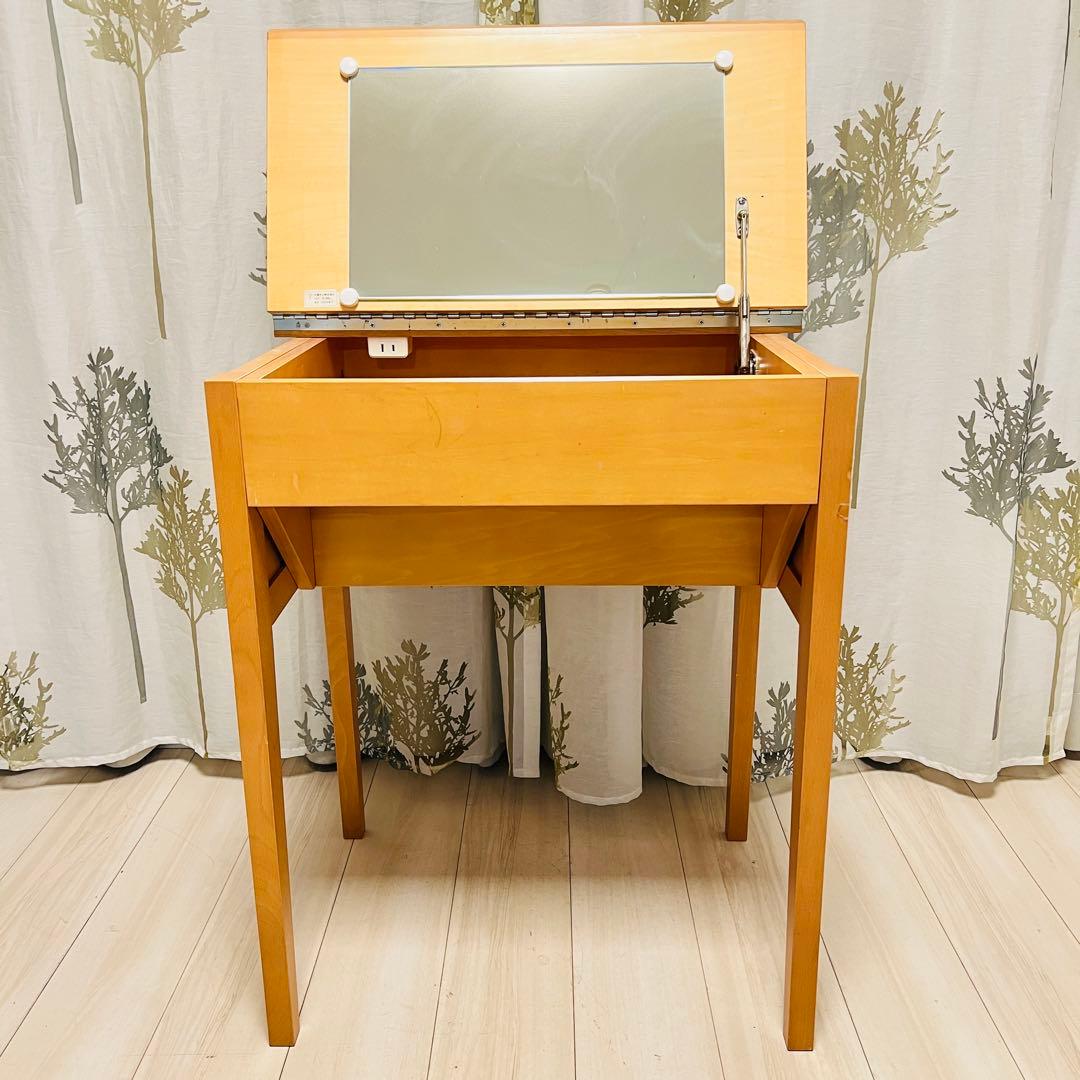 【日進木工】鏡付き ドレッサーデスク コンパクト収納・コンセント付き