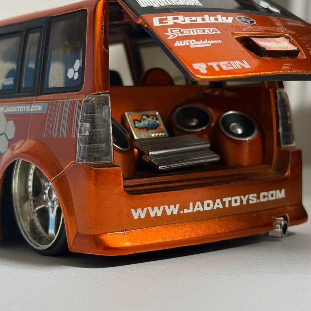 SCION xb サイオン 1/24スケール ミニカー