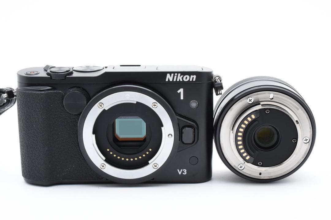 美品 ニコン 1 V3 Nikkor 10-30ｍｍ 3.5-5.6 VR