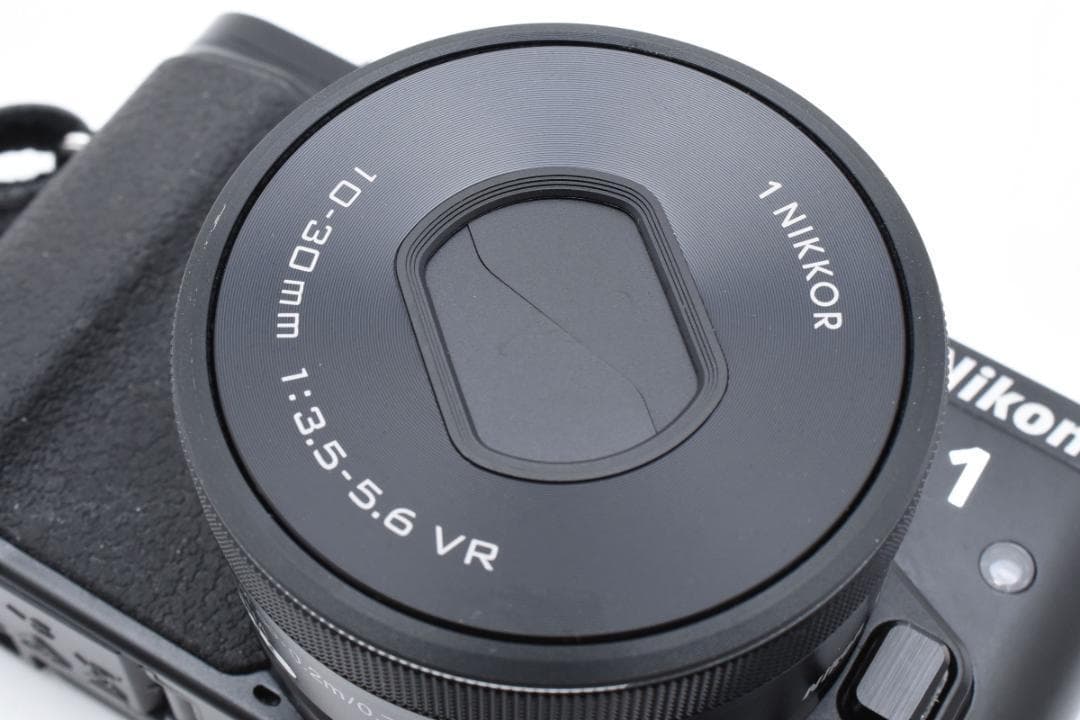 美品 ニコン 1 V3 Nikkor 10-30ｍｍ 3.5-5.6 VR