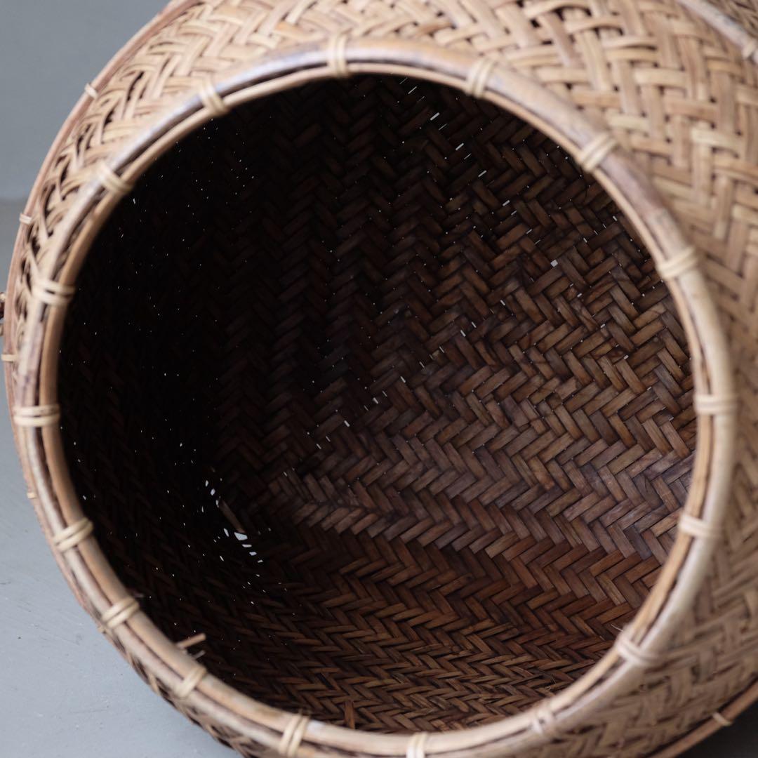 東南アジア 魚籠　ラタン 籐 カゴ 鞄 バスケット レトロ ヴィンテージ