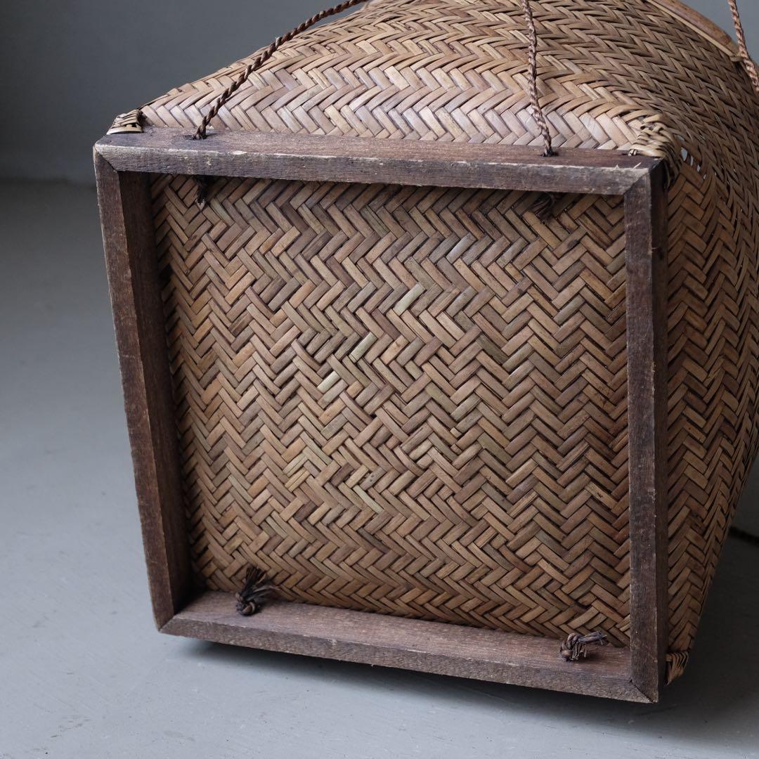 東南アジア 魚籠　ラタン 籐 カゴ 鞄 バスケット レトロ ヴィンテージ