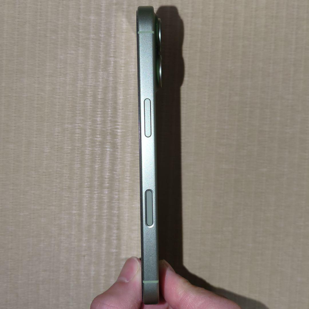 美品 iphone 17 セージ 256GB