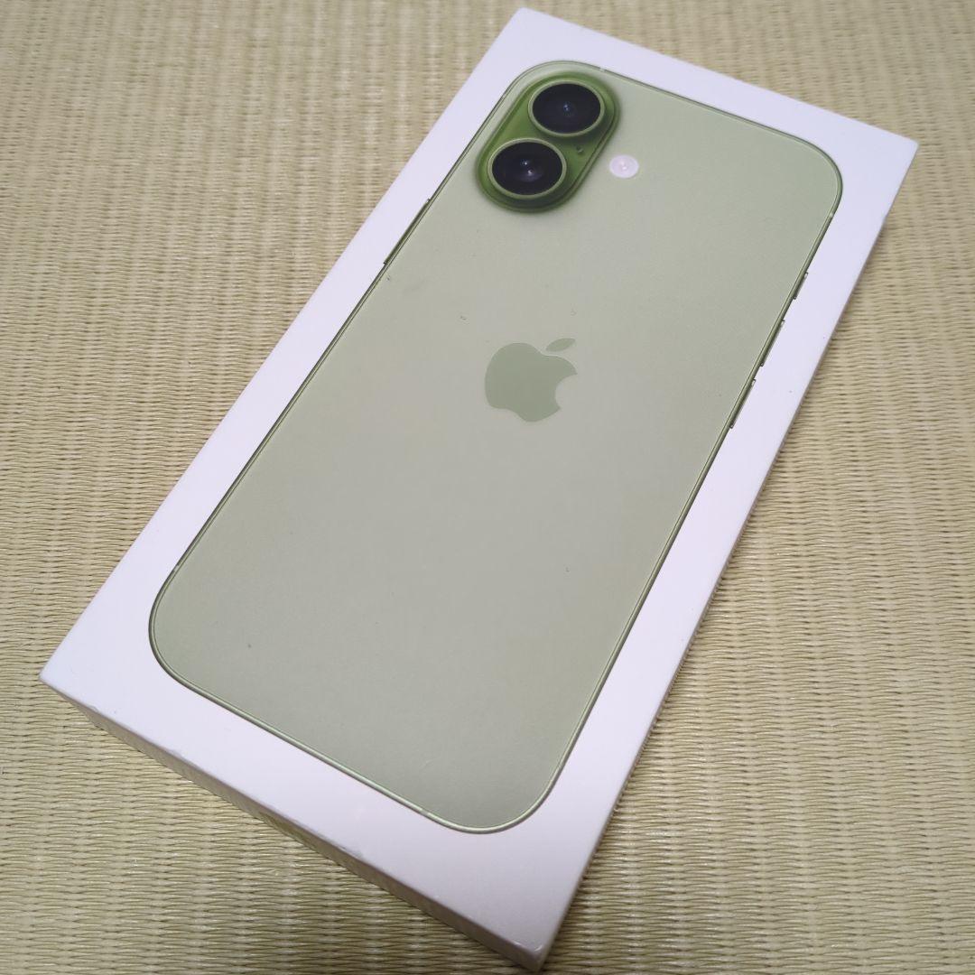 美品 iphone 17 セージ 256GB
