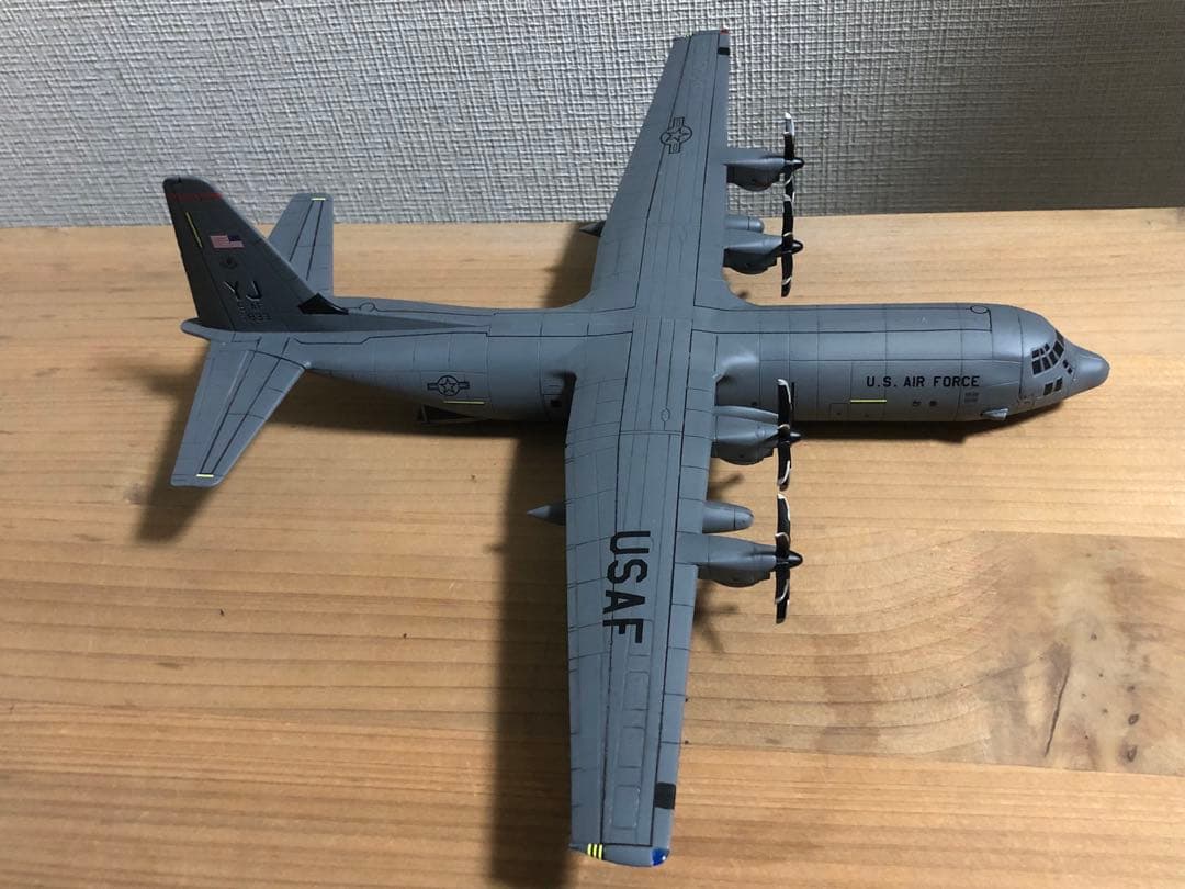 米空軍　C-130J プラモデル