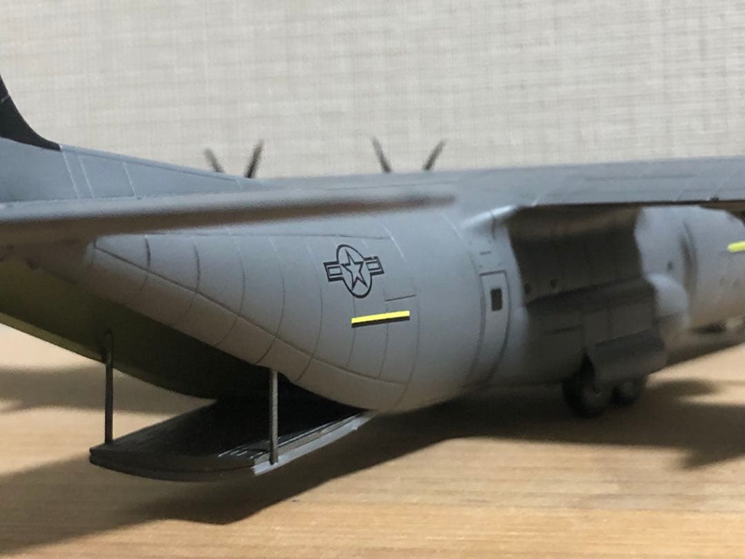 米空軍　C-130J プラモデル