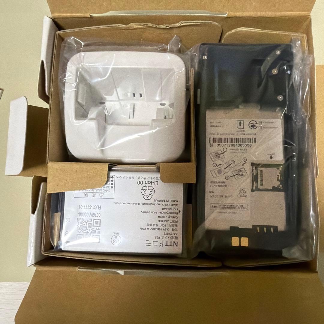 k*0様 NTT docomo arrows F-41C 本体