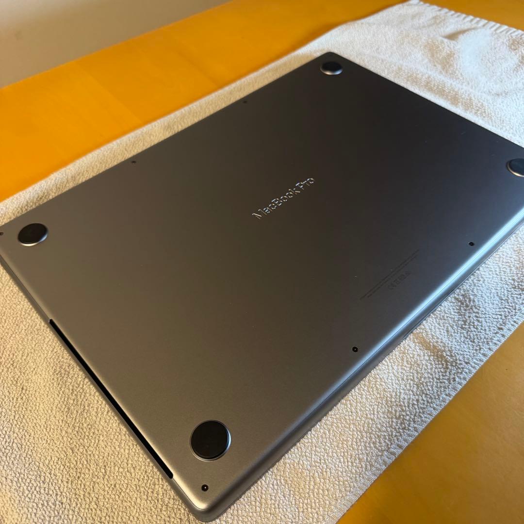 MacBookPro 16インチ M1 Max 32GB 1TB Care+あり