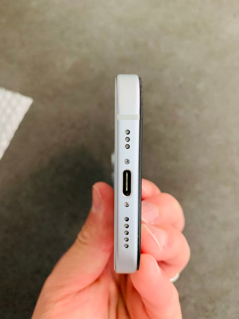 iPhone15 128GB SIMフリー バッテリー100%