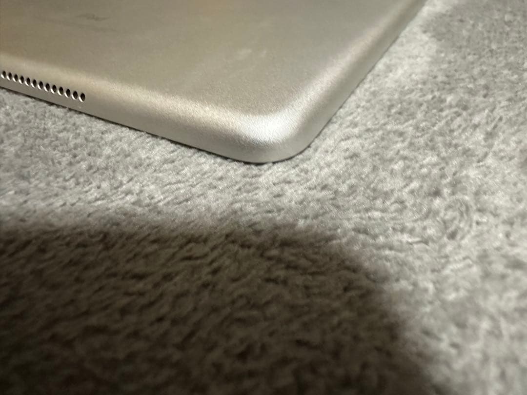 Apple iPad 第6世代 32GBホワイト 本体