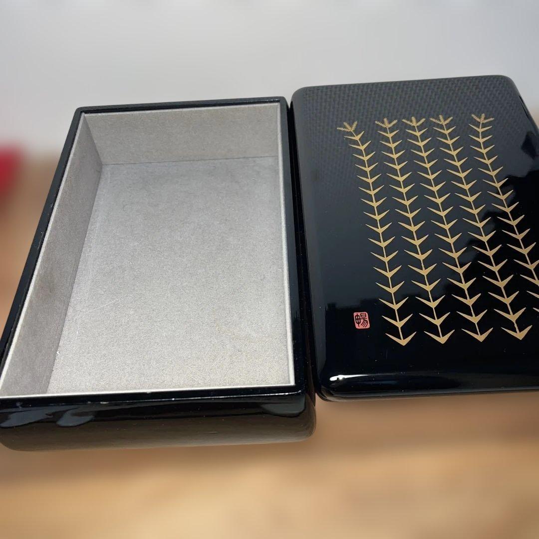 ⭕️赤間硯　野面硯　植野玉泉堂　6寸大　34mmの厚手　墨たっぷり　会津漆塗箱付き