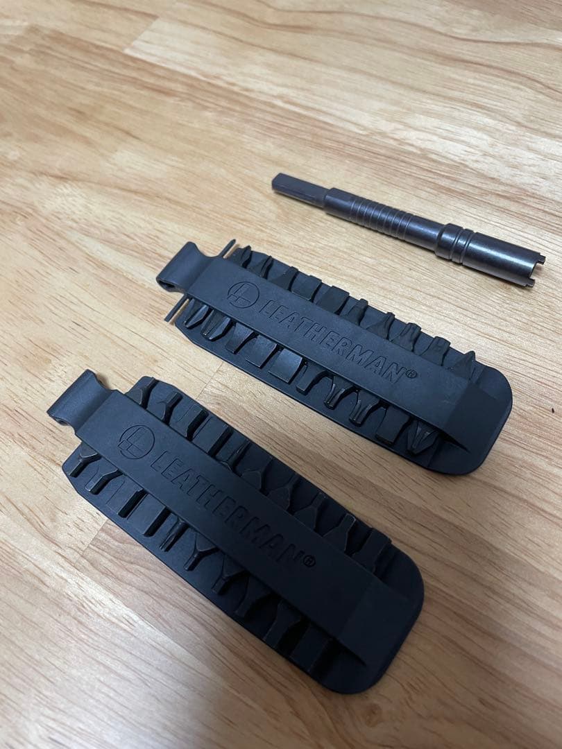 レザーマン スーパーツール300 自衛隊専用（coyoteカラー）ビットキット付