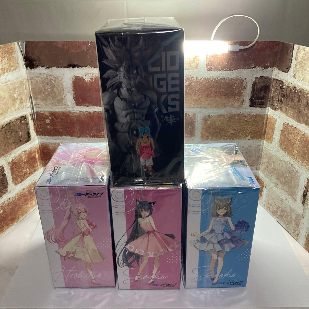 プライズフィギュア　8点セット　初音ミク・ライザ・ブルーアーカイブ等　匿名配送