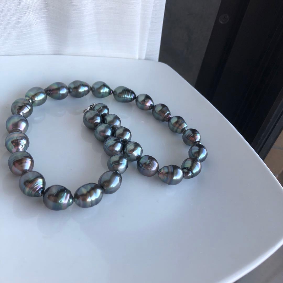 タヒチ産　大粒　黒蝶真珠　タヒチパールネックレス